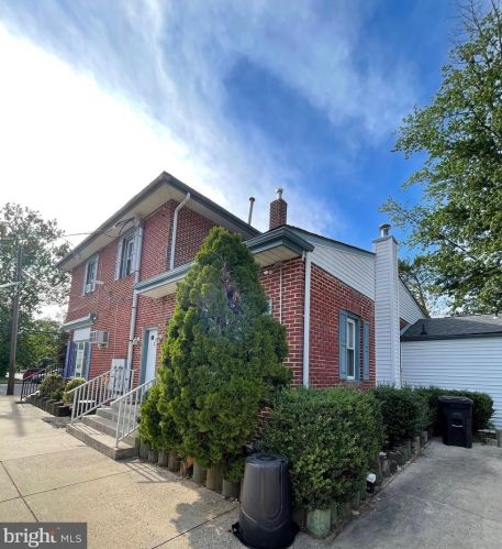 1099 Delsea Dr, West Deptford, NJ 08093-1672