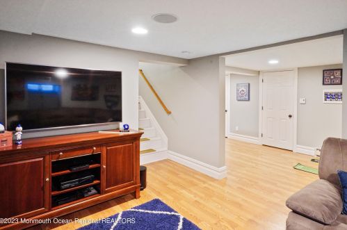 90 Lovett Ave, Little Silver NJ 07739-1403 exterior