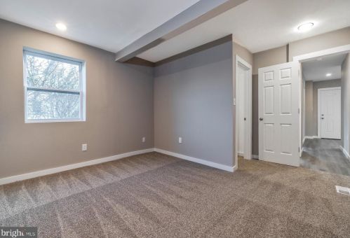 29 Cedar Ave, West Deptford NJ 08093-1409 exterior