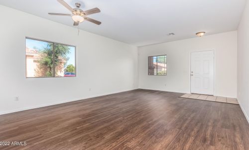 9128 Cambridge Ave, Phoenix, AZ 85037-4252