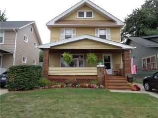 2092 Elbur Ave, Cleveland, OH 44107-6114