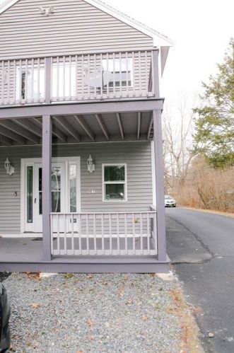 135 Highland St, Taunton MA 02780-4730 exterior