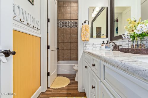 5310 2nd St, Phoenix AZ 85085-7756 exterior