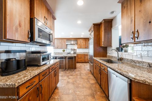 160 Parkview Dr, Park City UT 84098-5149 exterior