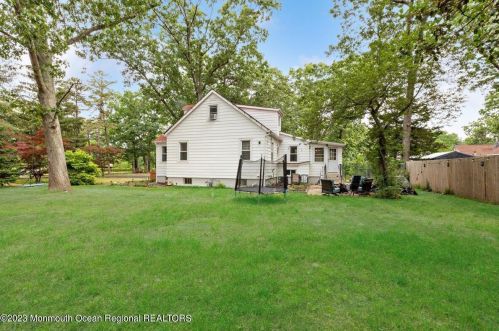 603 Veterans Hwy, Jackson Twp NJ  08527-3730 exterior