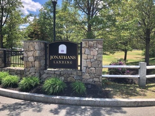 418 John Mahar Hwy, Braintree MA 02184-6542 exterior