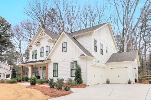 5638 Glenrich Dr, Atlanta, GA 30338-3311