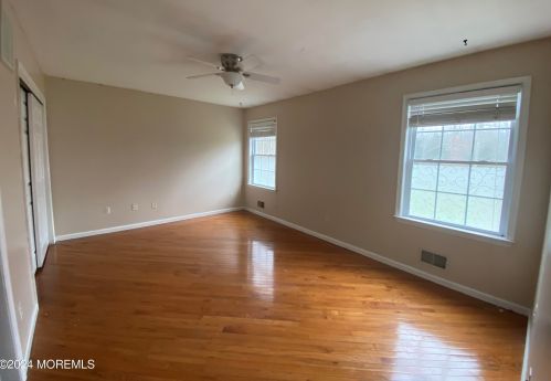 5 Bailey Ct, Jackson Twp NJ 08527-4459 exterior