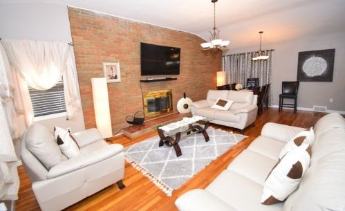 28 Tarrytown Ln, Worcester, MA 01602-1032