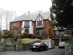 29 Ellis Rd, Newton, MA 02465-2916