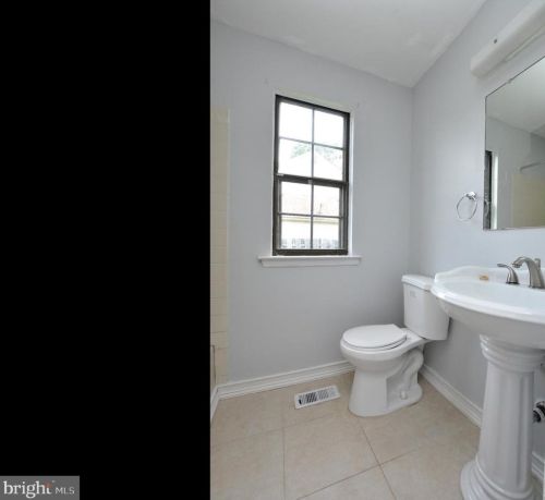 5 Belmont Ct, Erial NJ 08081-9220 exterior