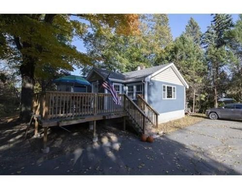 345 Lowell St, Peabody, MA 01960-2727