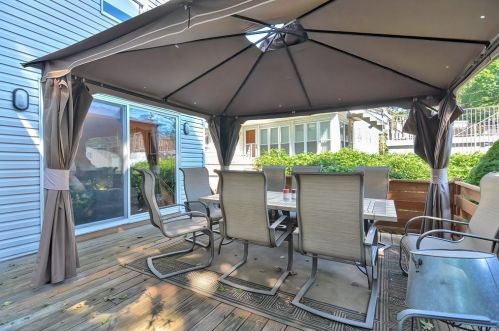 208 Cherry St, Newton MA 02465-1246 exterior