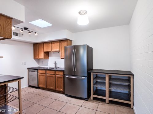 325 Colter St, Phoenix AZ 85018-1536 exterior