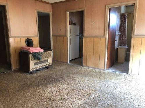 480 Belmont St, Fall River MA 02720-3801 exterior