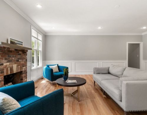 8 Clemmons St, Southborough MA  01772-1314 exterior