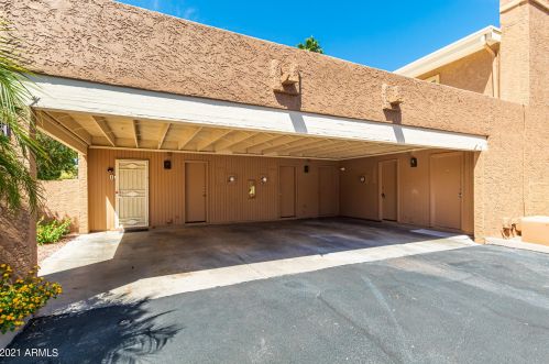 10425 11th St, Phoenix AZ 85020-8548 exterior