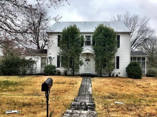 1310 Park St, Sweetwater TN  37874-1839 exterior