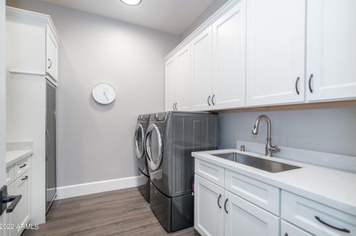 5311 2nd St, Phoenix AZ 85085-7756 exterior