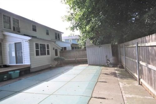 114 Henshaw St, Worcester MA 01603-1415 exterior