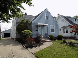 6011 Renwood Dr, Cleveland, OH 44129-4029