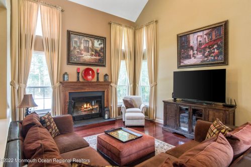 12 Tuscany Dr, Jackson Twp NJ 08527-3169 exterior