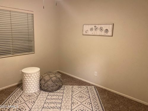 3041 Blackhawk Dr, Phoenix AZ 85050-4821 exterior