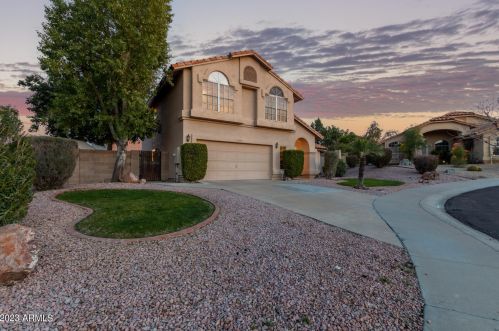 1229 Beverly Ln, Phoenix, AZ 85022-2739