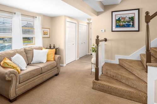 75 Cherry St, Plymouth MA 02360-4467 exterior