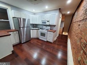 7815 Germantown Ave, Philadelphia PA 19118-3526 exterior