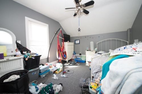 1029 Plymouth Ave, Fall River MA 02721-1939 exterior