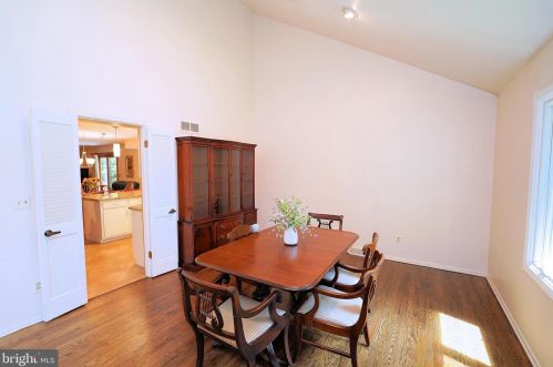 35 Woodlane Rd, Trenton NJ  08648-5543 exterior