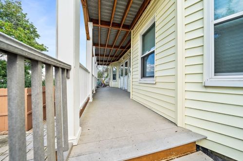 2 Town Hill St, Quincy MA 02169-6417 exterior