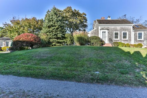 65 Morris Is Rd, Chatham MA 02633-2526 exterior