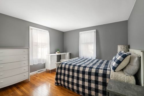 50 Hilldale Rd, Weymouth MA 02190-1417 exterior