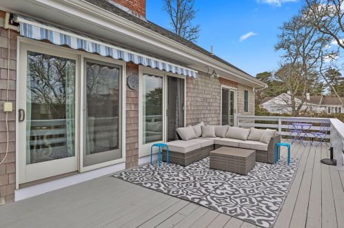 595 Riverview Dr, Chatham MA  02633-1117 exterior