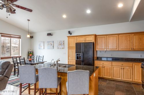 1110 Sta Loop Rd, Park City UT 84098-5425 exterior