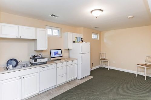 40 Howland St, Needham MA 02492-2901 exterior