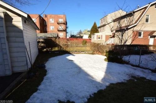 34 May St, Belleville NJ 07109-1711 exterior