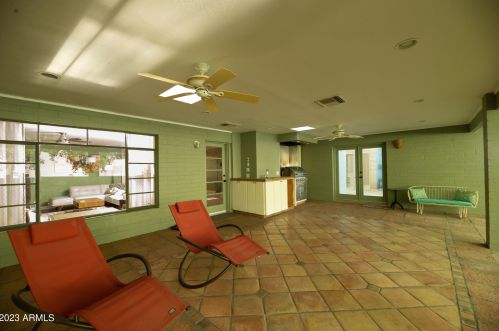 8153 1st Ave, Phoenix AZ 85003-2607 exterior