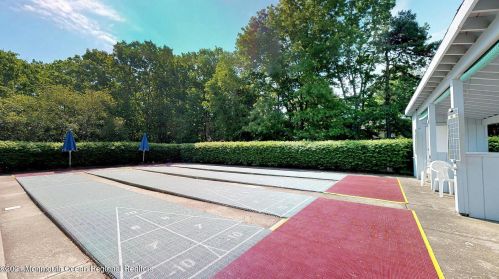 11 Manchester Ct, Jackson Twp NJ 08527-3972 exterior