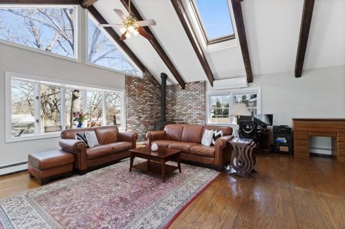 34 Rose St, Milton MA 02186-4616 exterior