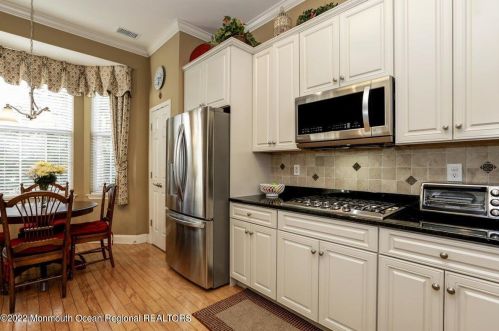 15 Carlisle Dr, Jackson Twp NJ 08527-6304 exterior