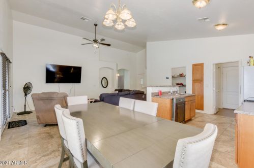 2810 Atlanta Ave, Phoenix AZ  85040-2710 exterior