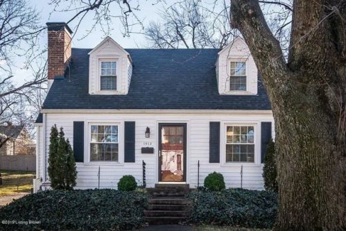 1012 Parkway Dr, Louisville, KY 40217-2306