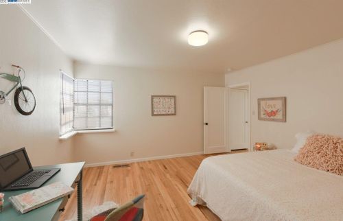 1928 Trombas Ave, San Leandro CA 94577-6127 exterior