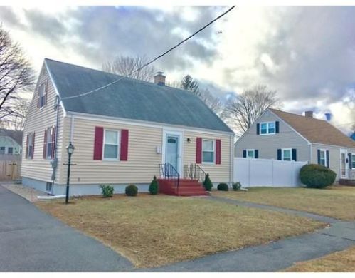 25 Griffin Rd, Peabody MA  01960-6403 exterior