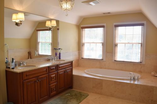 162 Evelyn Rd, Newton MA 02468-1042 exterior