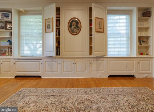 605 Delaware St, West Deptford NJ  08096-1576 exterior