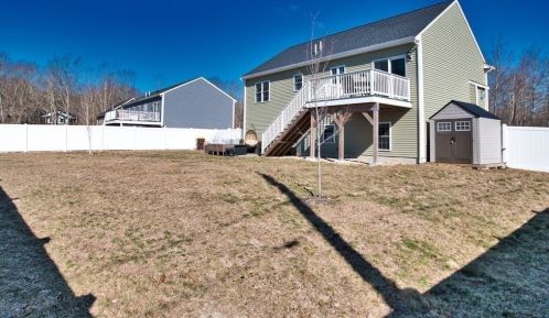 341 Courtney St, Fall River MA 02720-6726 exterior